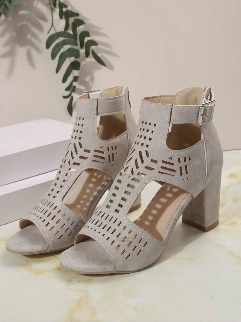Cutout Block Heel Sandals - Light Gray/Taupe